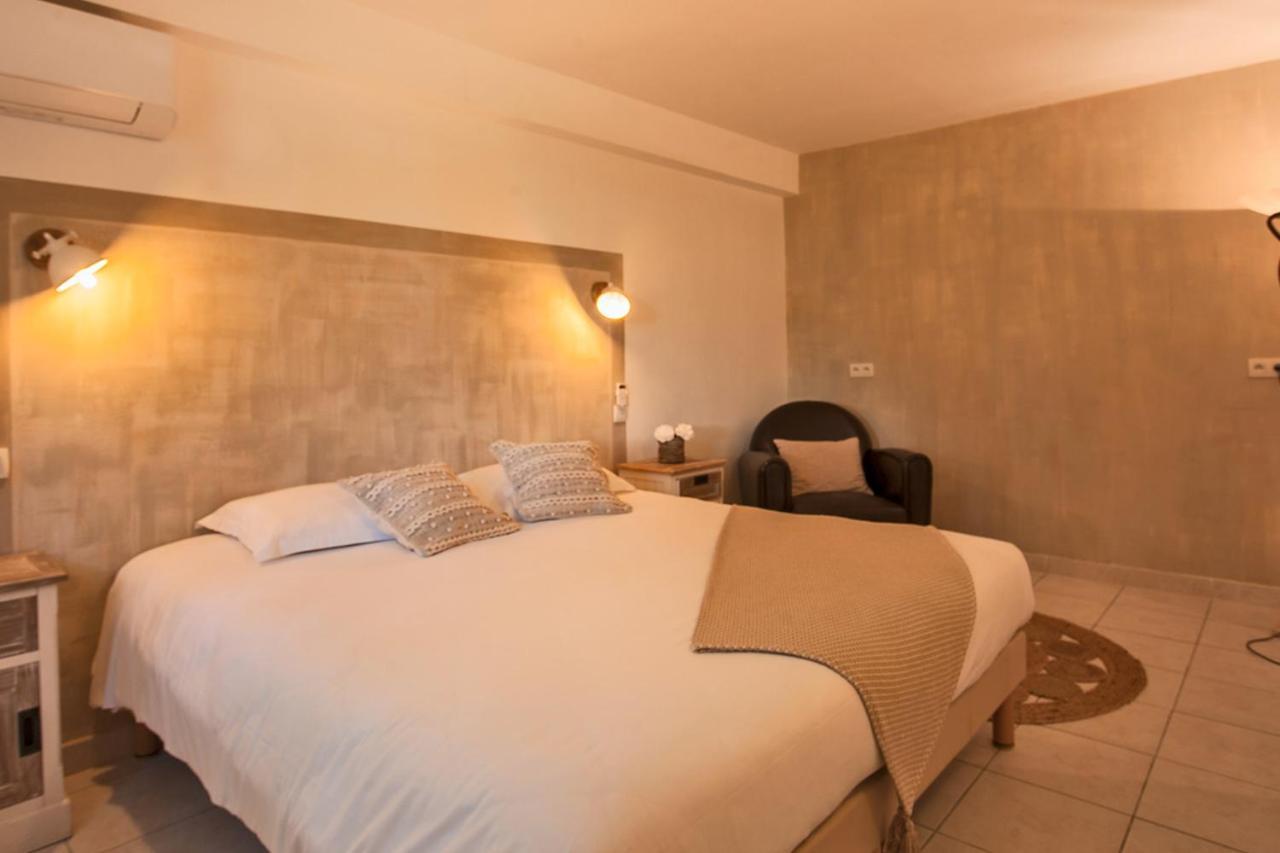 Location De Vacances Olivier Jardin Privatif Et Piscine Chauffee Partagee Calvi  Kültér fotó