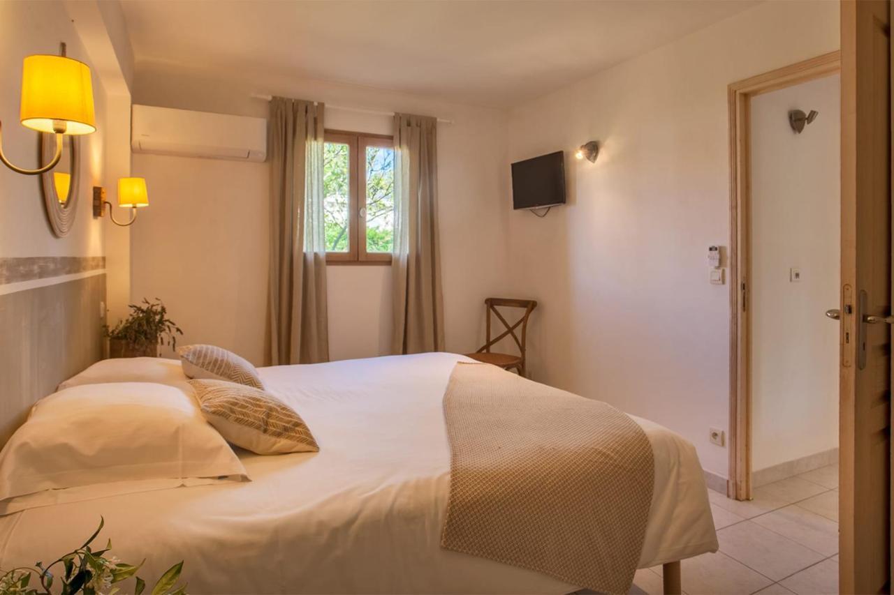 Location De Vacances Olivier Jardin Privatif Et Piscine Chauffee Partagee Calvi  Kültér fotó