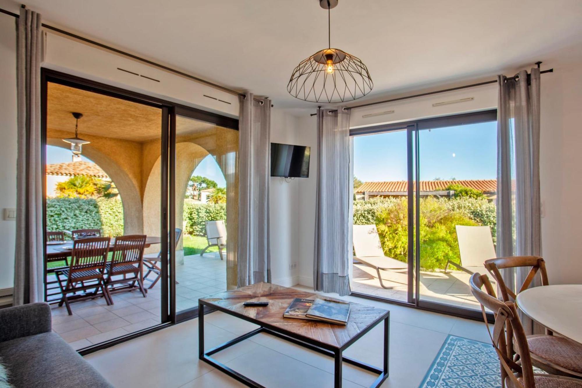 Location De Vacances Olivier Jardin Privatif Et Piscine Chauffee Partagee Calvi  Kültér fotó