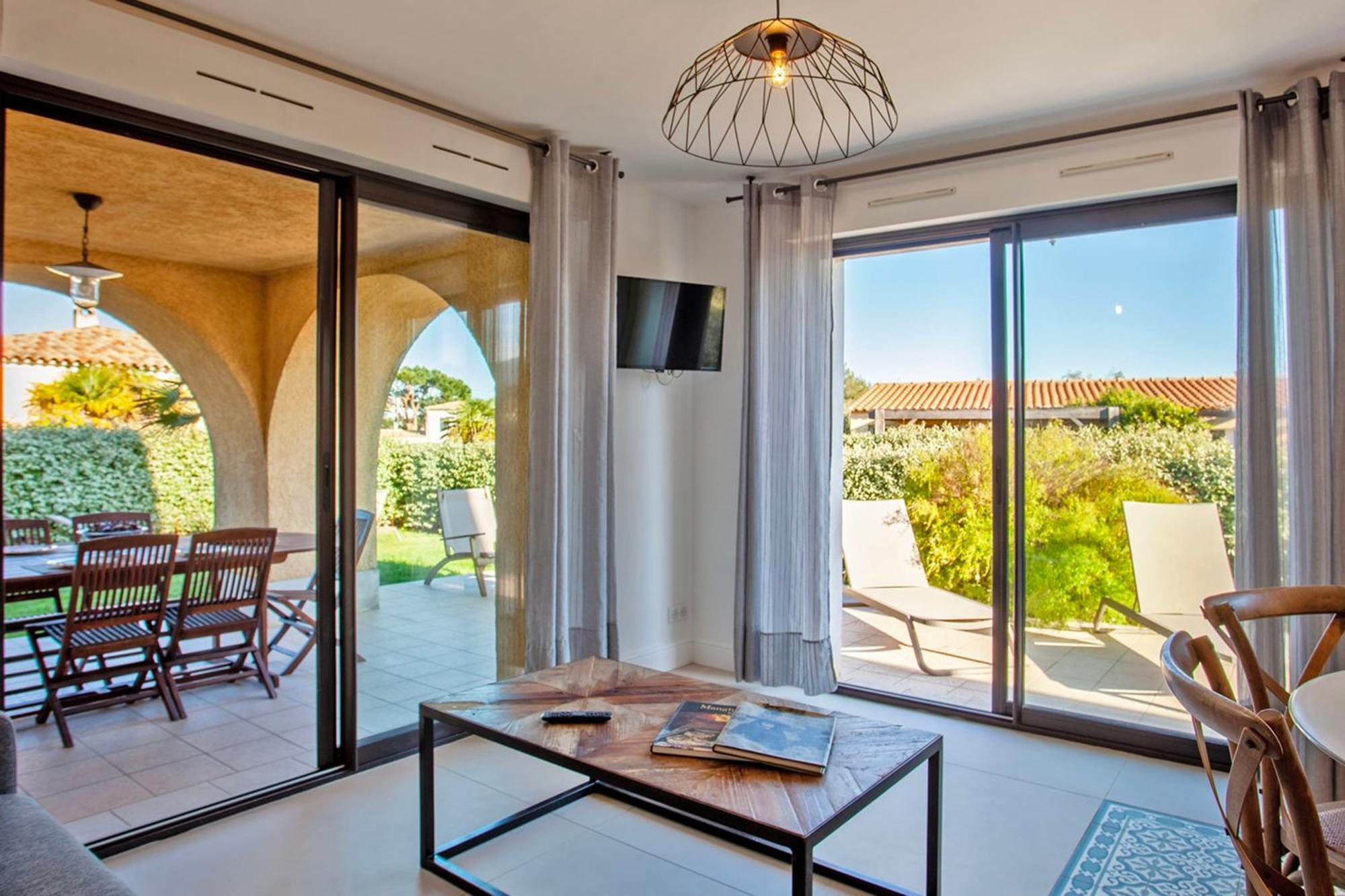 Location De Vacances Olivier Jardin Privatif Et Piscine Chauffee Partagee Calvi  Kültér fotó